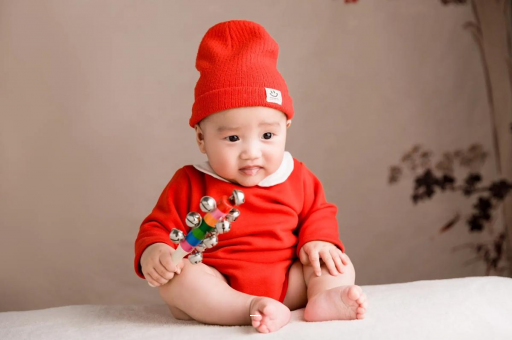 三门峡宝宝几个月戴银手镯好